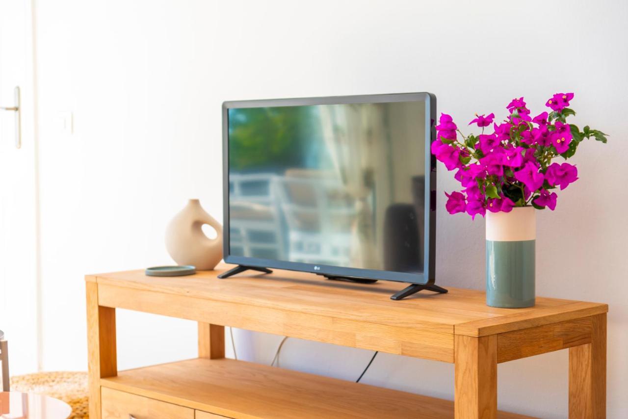 La Nea Beach Apartment Radazul Eksteriør bilde